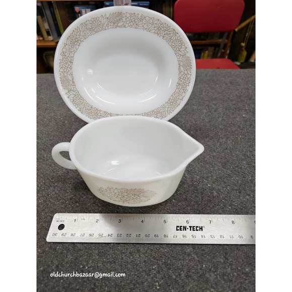 Vintage Pyrex #77-B & 77-U Gravy Boat & Under Plate "Woodland Brown" - Picture 7 of 8